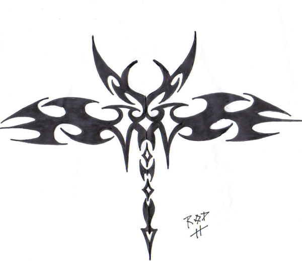 tribal design shoulder tattoo