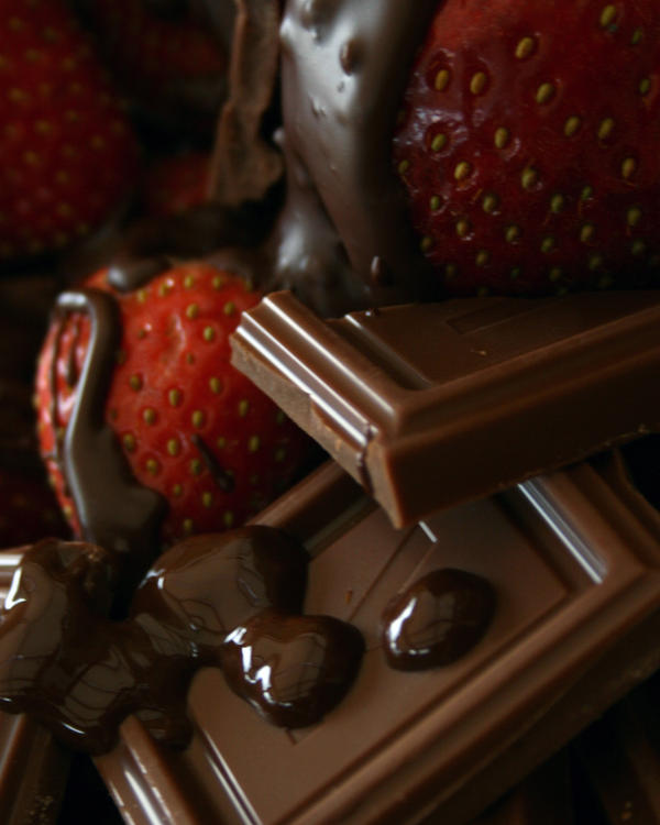 Chocolate_and_Strawberries_1_by_NerdyArt