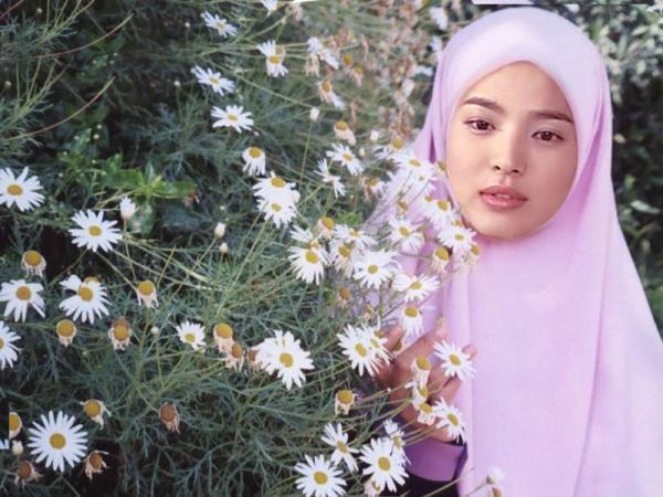 song hye kyo wallpaper. song hye gyo in hijab.. by
