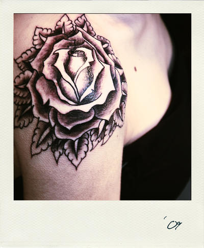 Rose Tattoos On Shoulder
