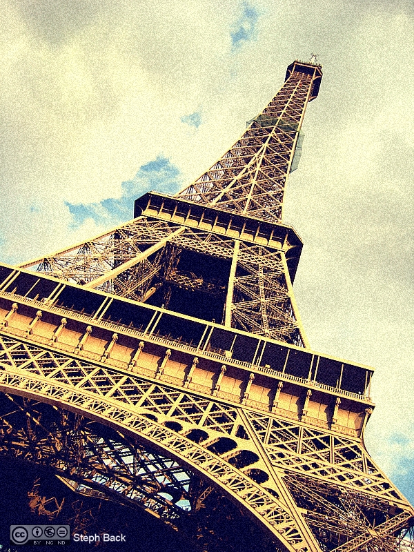 http://fc08.deviantart.net/fs49/f/2009/194/e/0/Tour_Eiffel_2_by_stephback.jpg