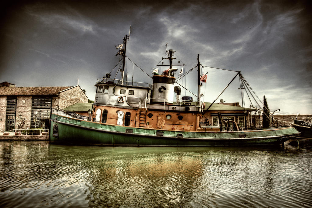 Boat_on_the_River_II_HDR_by_ISIK5.jpg