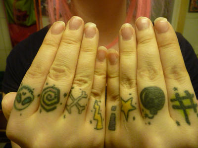 Finger's tattoo