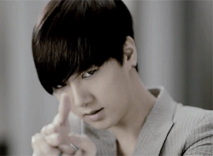 spy_yesung_by_aira25-d59rl3r.gif