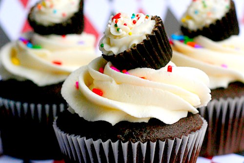 chocolate_cupcakes___by_javiscupcakes-d5j9n38.jpg