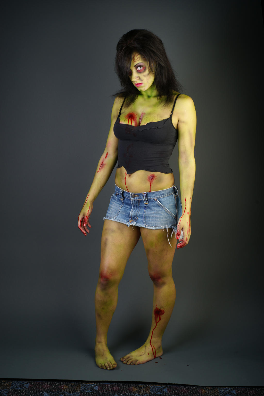 Zombie pin up by leonvengent