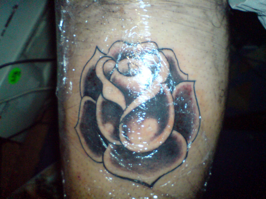 Nice Rose Tattoo Design on Leg