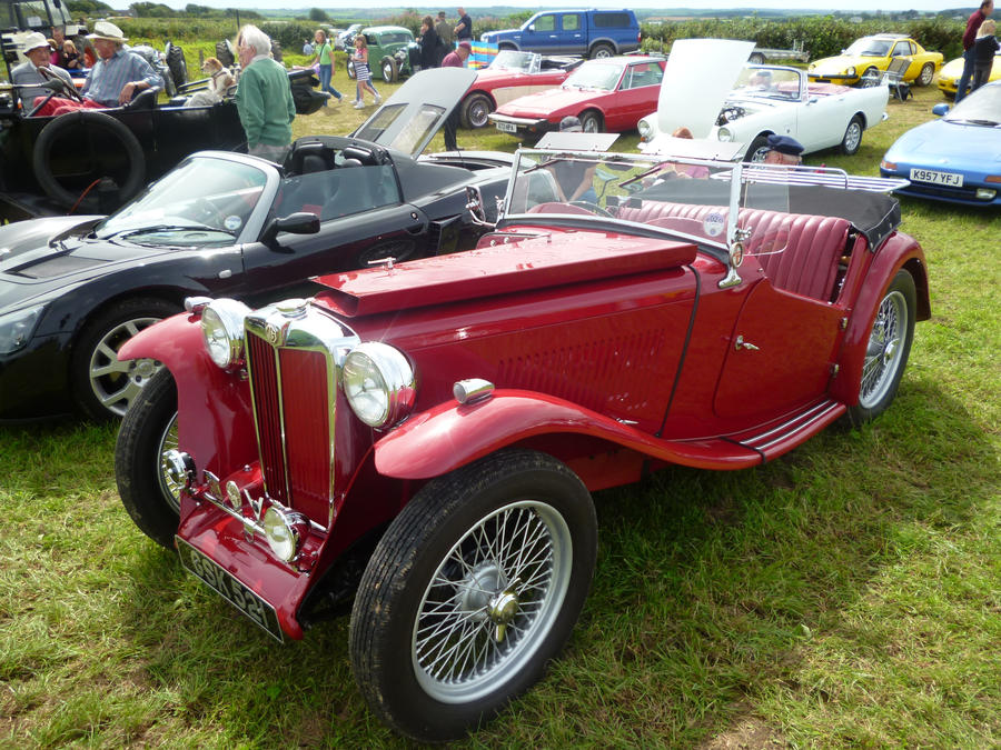 Cool Old Classic Car: Top 10 Classic British Sports Cars 