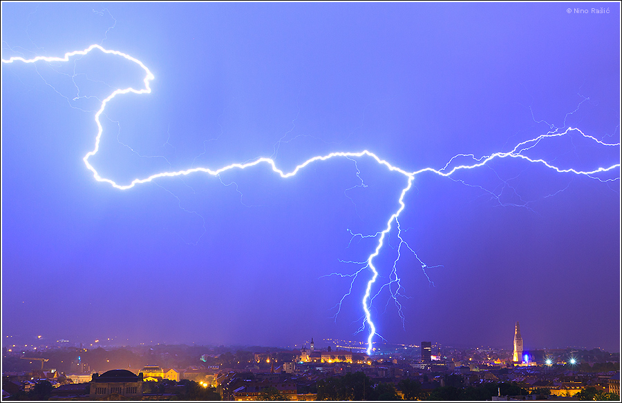 lightning over zagreb  croatia by nrasic d4ylayo