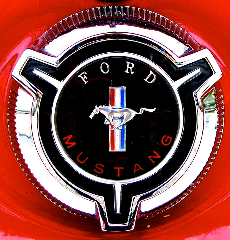 Mustang Logo by cmdpirxII on deviantART