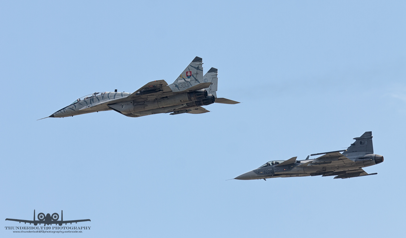 MiG-29UBS and JAS-39C Gripen